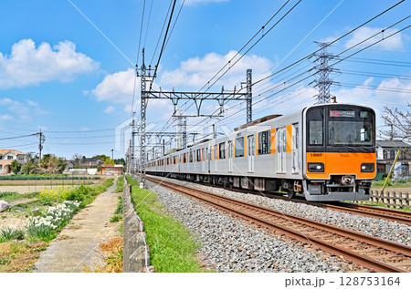 鉄道 私鉄:東武 伊勢崎線 50000系 51057F 鉄道 私鉄:東武 伊勢崎線 50000系 51057F 128753164