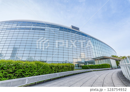 新潟県新潟市　新潟市民芸術文化会館「りゅーとぴあ」 128754932