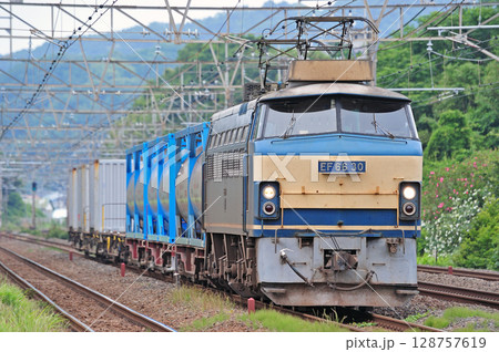 東海道本線　二宮－国府津　JR貨物　EF66-30（吹田） 128757619