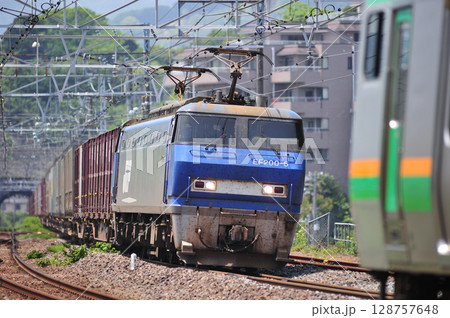 東海道本線 真鶴 JR貨物 EF200-6(吹田) JR東日本 E231系1000番台 東海道本線 真鶴 JR貨物 EF200-6(吹田) JR東日本 E231系1000番台 128757648