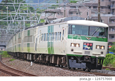 東海道本線 真鶴 JR東日本 185系 C4編成(大宮) 踊り子 東海道本線 真鶴 JR東日本 185系 C4編成(大宮) 踊り子 128757660