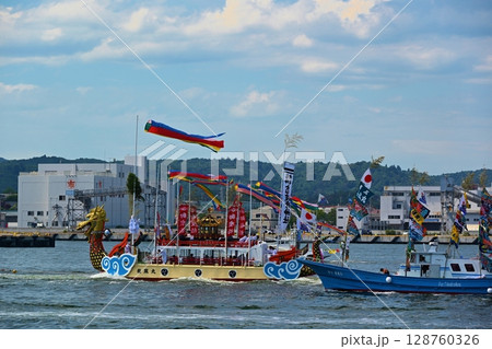 塩竃みなと祭の龍鳳丸　宮城 128760326