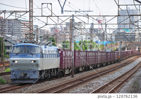 東海道本線　相模貨物　JR貨物　EF66-108（吹田） 128762136