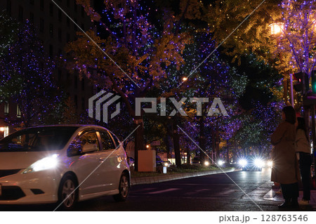 大阪御堂筋のクリスマスイルミネーション、関西のクリスマス 128763546