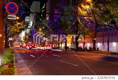大阪御堂筋のクリスマスイルミネーション、関西のクリスマス 128763550