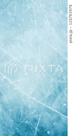 透明感あふれる氷のクラックテクスチャ壁紙 ― クールトーン背景素材 128763978