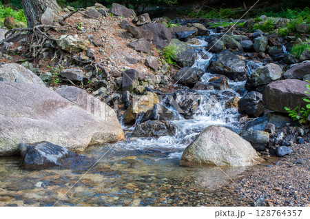 『納涼風景』涼し気な渓流(三重県・四日市市・宮妻峡) 『納涼風景』涼し気な渓流(三重県・四日市市・宮妻峡) 128764357