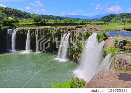 初夏の原尻の滝（豊後大野市） 128765583