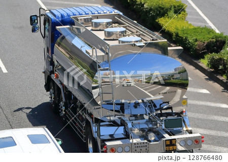 タンクローリー イメージ タンクローリー イメージ 128766480
