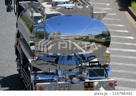 タンクローリー　イメージ 128766482