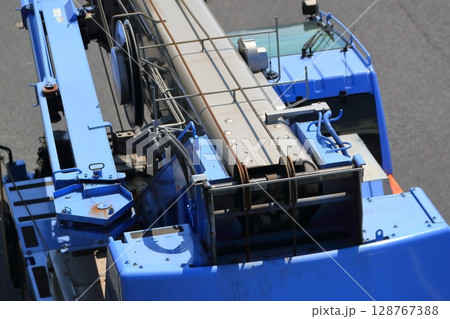 ラフテレーンクレーン　イメージ 128767388