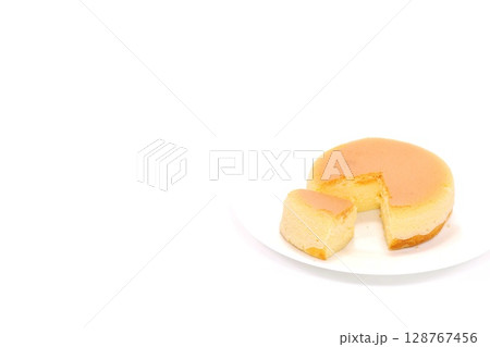 チーズケーキ カット 断面 明るい背景 チーズケーキ カット 断面 明るい背景 128767456