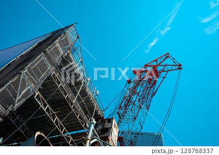 変貌する東京 JR渋谷駅西口の工事 2025.06　a-4 ライトカラー 128768337