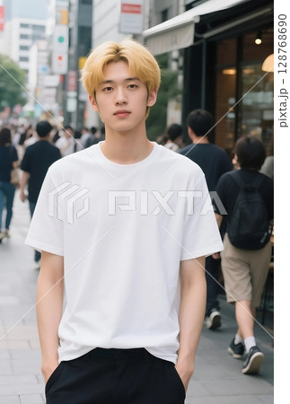 Tシャツモデル 128768690