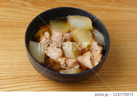 大根と鶏肉煮 128770072
