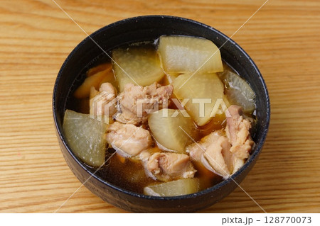 大根と鶏肉煮 大根と鶏肉煮 128770073