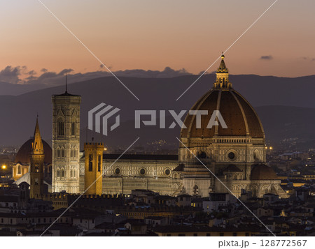 イタリア・フィレンツェ～夕暮れ時の大聖堂 / Duomo di Firenze 128772567