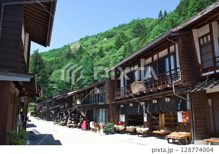長野県塩尻市：奈良井宿の町並み／上町 128774004