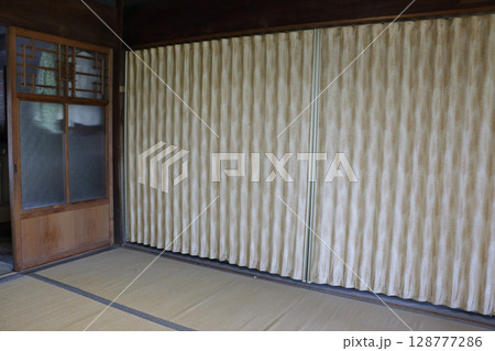 アコーディオンカーテン 古民家 アコーディオンカーテン 古民家 128777286