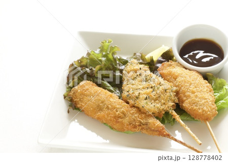 白身魚と鳥肉ささみの串揚げ 白身魚と鳥肉ささみの串揚げ 128778402