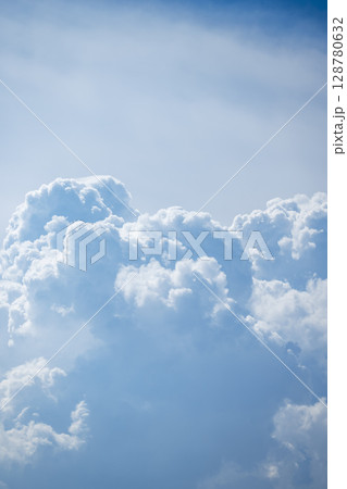 夏の空 青空 晴れ 7月 【神奈川県 伊勢原市】 128780632