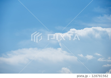 夏の空 青空 晴れ 7月 【神奈川県 伊勢原市】 夏の空 青空 晴れ 7月 【神奈川県 伊勢原市】 128781562