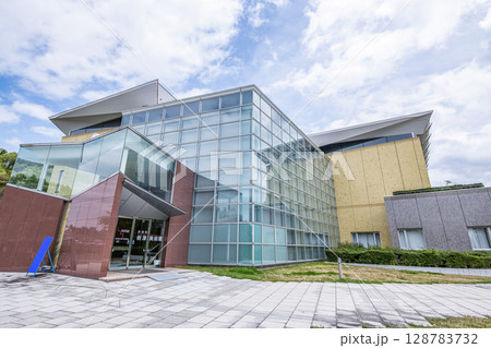 新潟県新潟市 新潟市新津美術館 新潟県新潟市 新潟市新津美術館 128783732