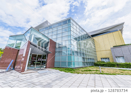 新潟県新潟市 新潟市新津美術館 新潟県新潟市 新潟市新津美術館 128783734