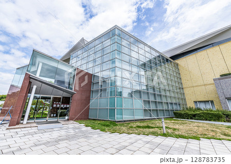 新潟県新潟市 新潟市新津美術館 新潟県新潟市 新潟市新津美術館 128783735