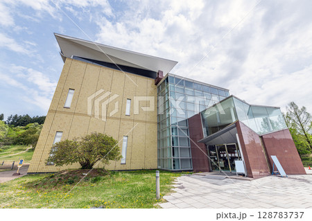 新潟県新潟市　新潟市新津美術館 128783737