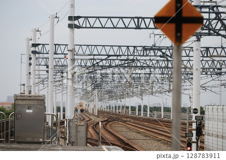 鉄路 線路 鉄道 128783911