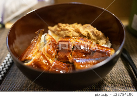 うな牛丼 うな牛丼 128784190