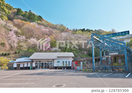 【箸蔵山ロープウェイ】 徳島県三好市池田町州津蔵谷 128785300