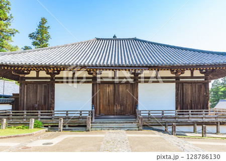 【国宝】世界遺産 東大寺 法華堂(三月堂) 奈良県奈良市 【国宝】世界遺産 東大寺 法華堂(三月堂) 奈良県奈良市 128786130