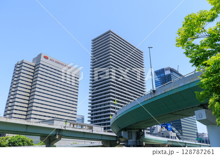大阪 堂島川沿いの初夏の風景 (大阪府大阪市北区) 大阪 堂島川沿いの初夏の風景 (大阪府大阪市北区) 128787261