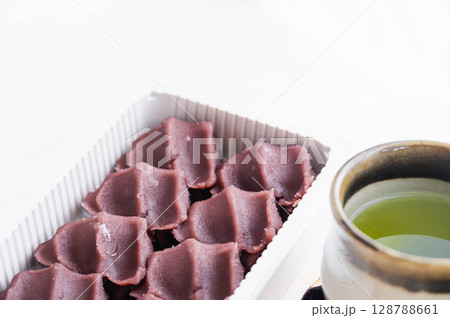 餅菓子と緑茶 餅菓子と緑茶 128788661