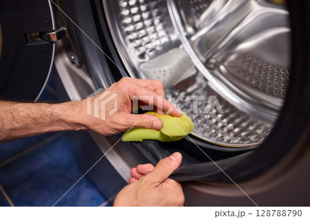Cleaning the Inner Surface of a Washing Machine Drum for Optimal Performance and Hygiene Cleaning the Inner Surface of a Washing Machine Drum for Optimal Performance and Hygiene 128788790