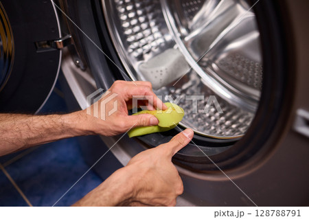 Cleaning the Inner Surface of a Washing Machine Drum for Optimal Performance and Hygiene 128788791