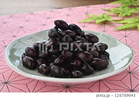 黒豆の煮豆 黒豆の煮豆 128789043