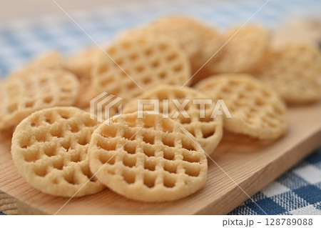 あみじゃが うましお味 あみじゃが うましお味 128789088