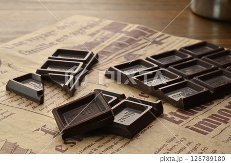 明治 ブラックチョコレート 明治 ブラックチョコレート 128789180