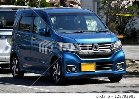 青い車(ホンダ・N-WGN 初代 Custom Gターボパッケージ) 青い車(ホンダ・N-WGN 初代 Custom Gターボパッケージ) 128792983