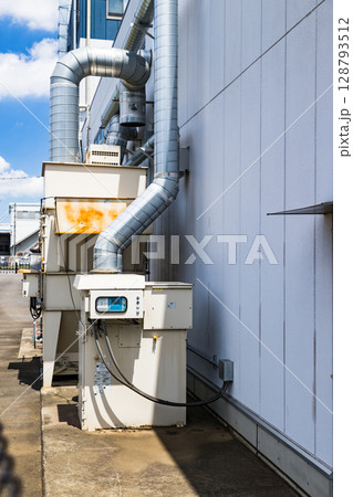 製造工場の集塵機 製造工場の集塵機 128793512