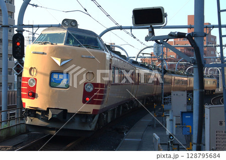 臨時急行能登号：485系電車（T-18編成：上野⇔金沢） 128795684