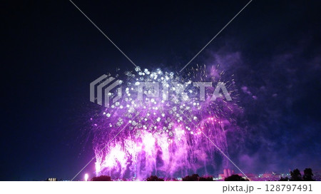 夜空に広がる花火は葛飾花火大会2025 128797491