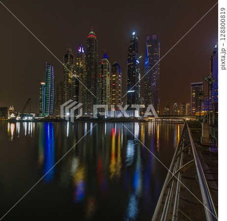 Night mosque in Dubai Marina Night mosque in Dubai Marina 128800819