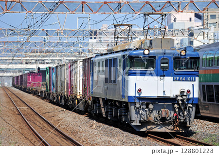 東海道本線　平塚　JR貨物　EF64-1011（愛知） 128801228