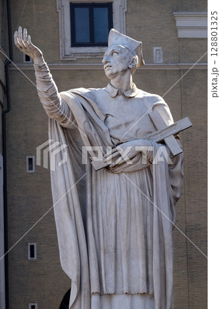 Statue of Saint Charles Borromeo by Attilio Selva, Basilica dei Santi Ambrogio e Carlo al Corso, Rome, Italy Statue of Saint Charles Borromeo by Attilio Selva, Basilica dei Santi Ambrogio e Carlo al Corso, Rome, Italy 128801325