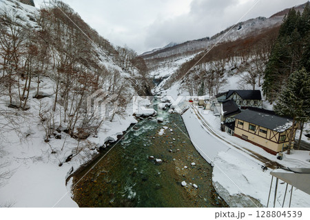 250320秋山郷切明温泉 128804539
