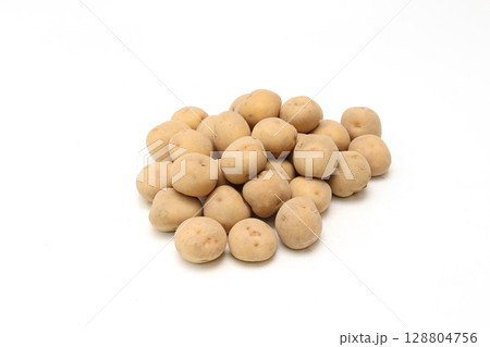 白バックのジャガイモ 128804756